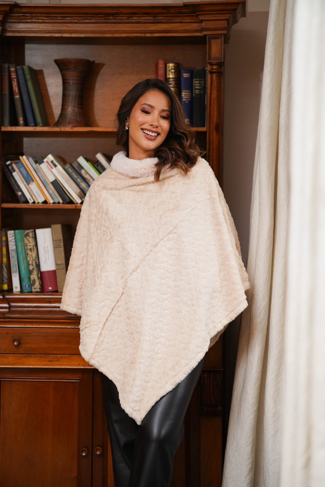 PONCHO ELIZABETH CREMA