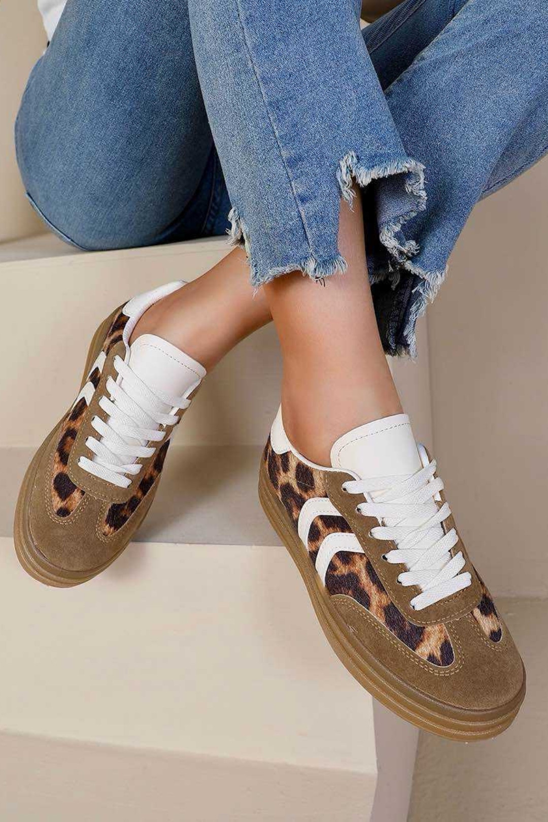 ZAPATO DEPORTIVO ANIMAL PRINT ZAPATO DEPORTIVO ANIMAL PRINT