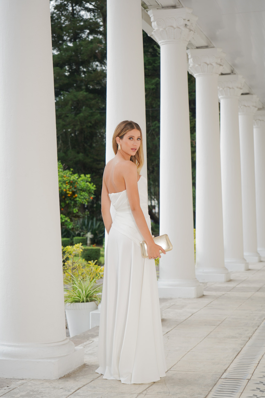 VESTIDO NICOLE BLANCO VESTIDO NICOLE BLANCO