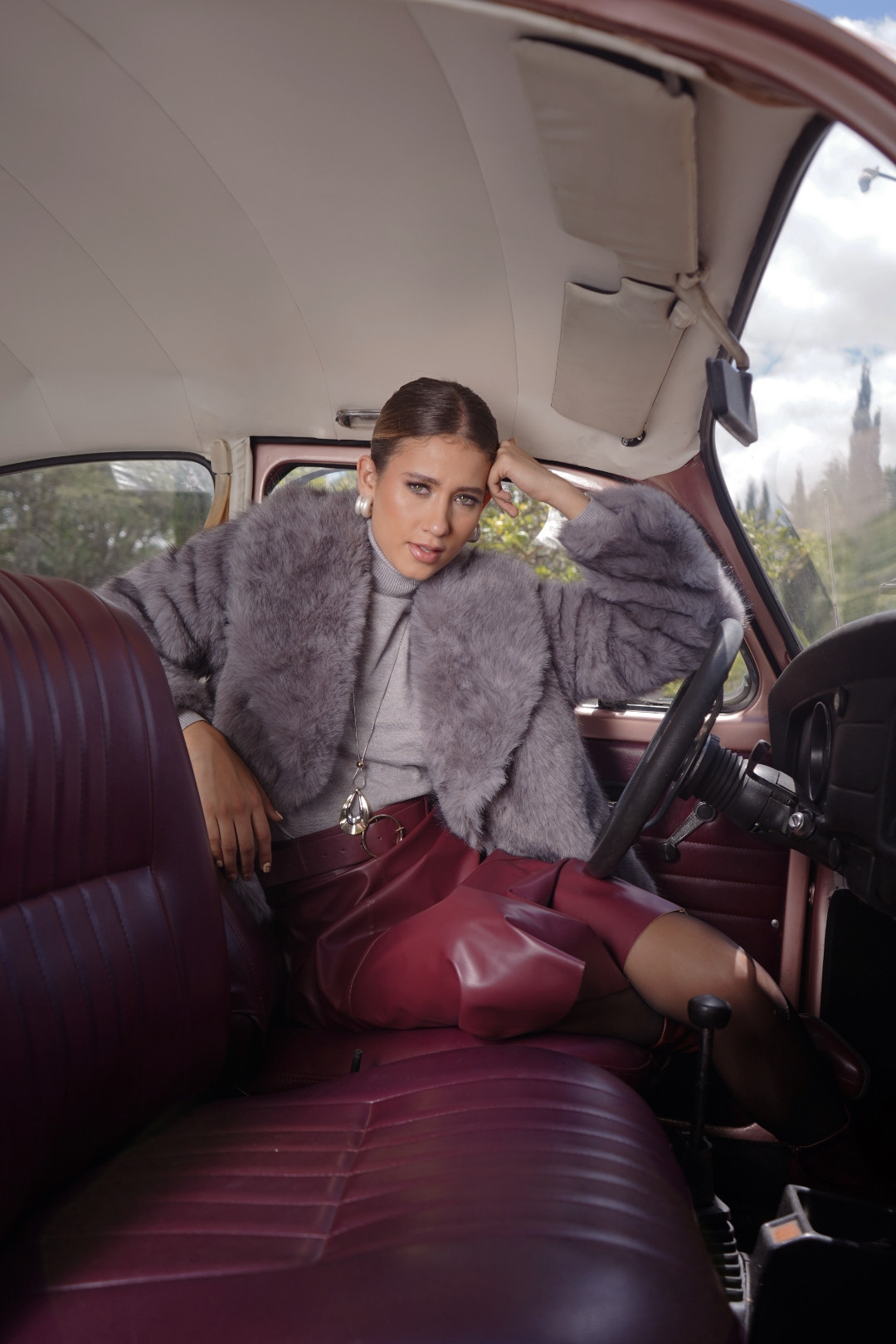 ABRIGO DE PIEL PAOLA GRIS