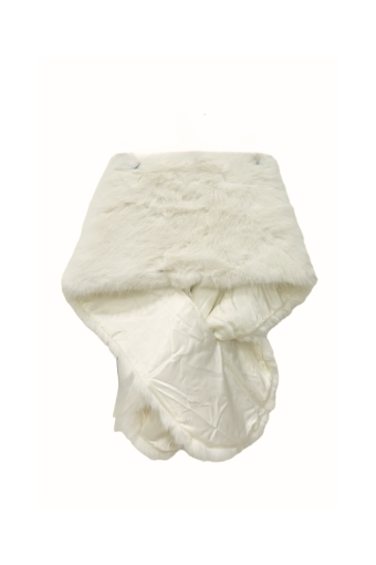 CAPA DE PIEL BARBARA BLANCA